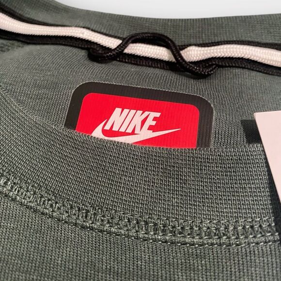 Nike Sportswear Tech Fleece Crewneck Pullover Green Sweatshirt Mens size Small - Picture 4 of 10